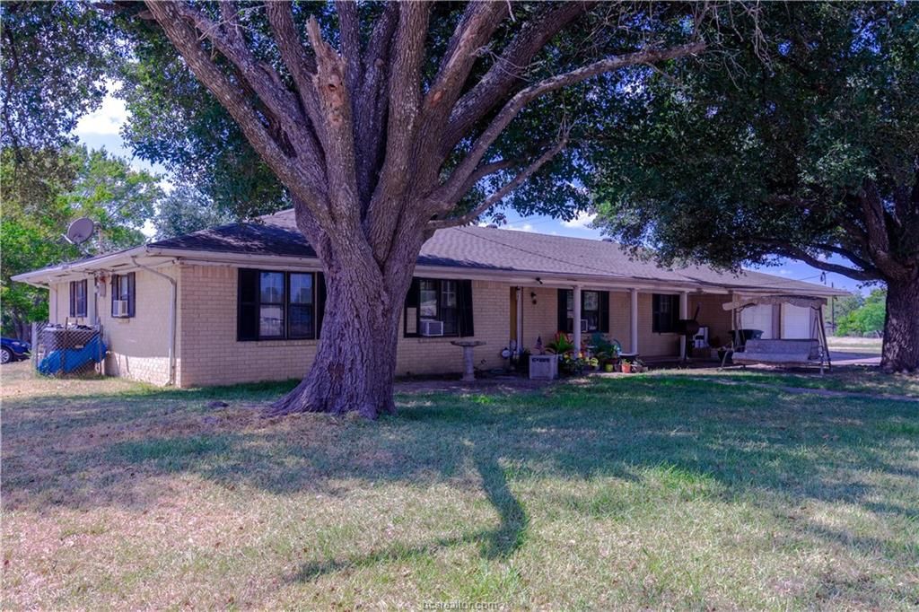 1009 W 18th St, Bryan, TX 77803